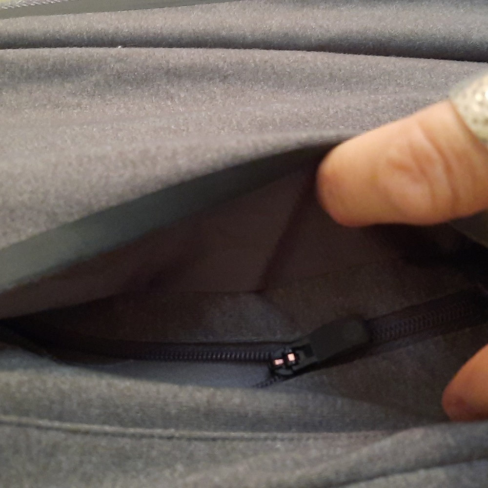 Men's workout jacket. - Picture 3 of 6